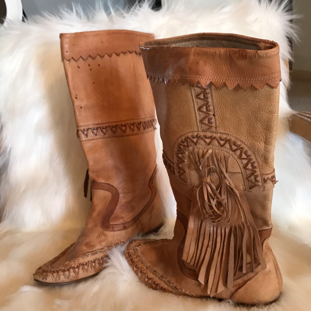 Boots - Picture 2 of 3